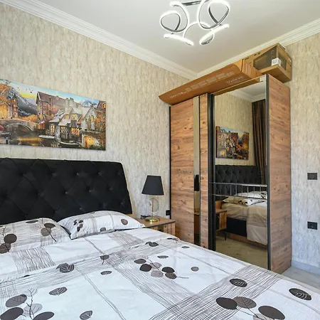Crown Town 1 Bedroom Just 200m From The Sea In Kestel, Апартаменты